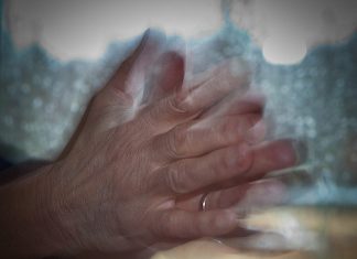 Seven Amazing Benefits of Clapping